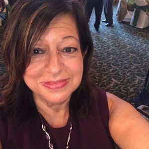 Meet your Posher, Simona